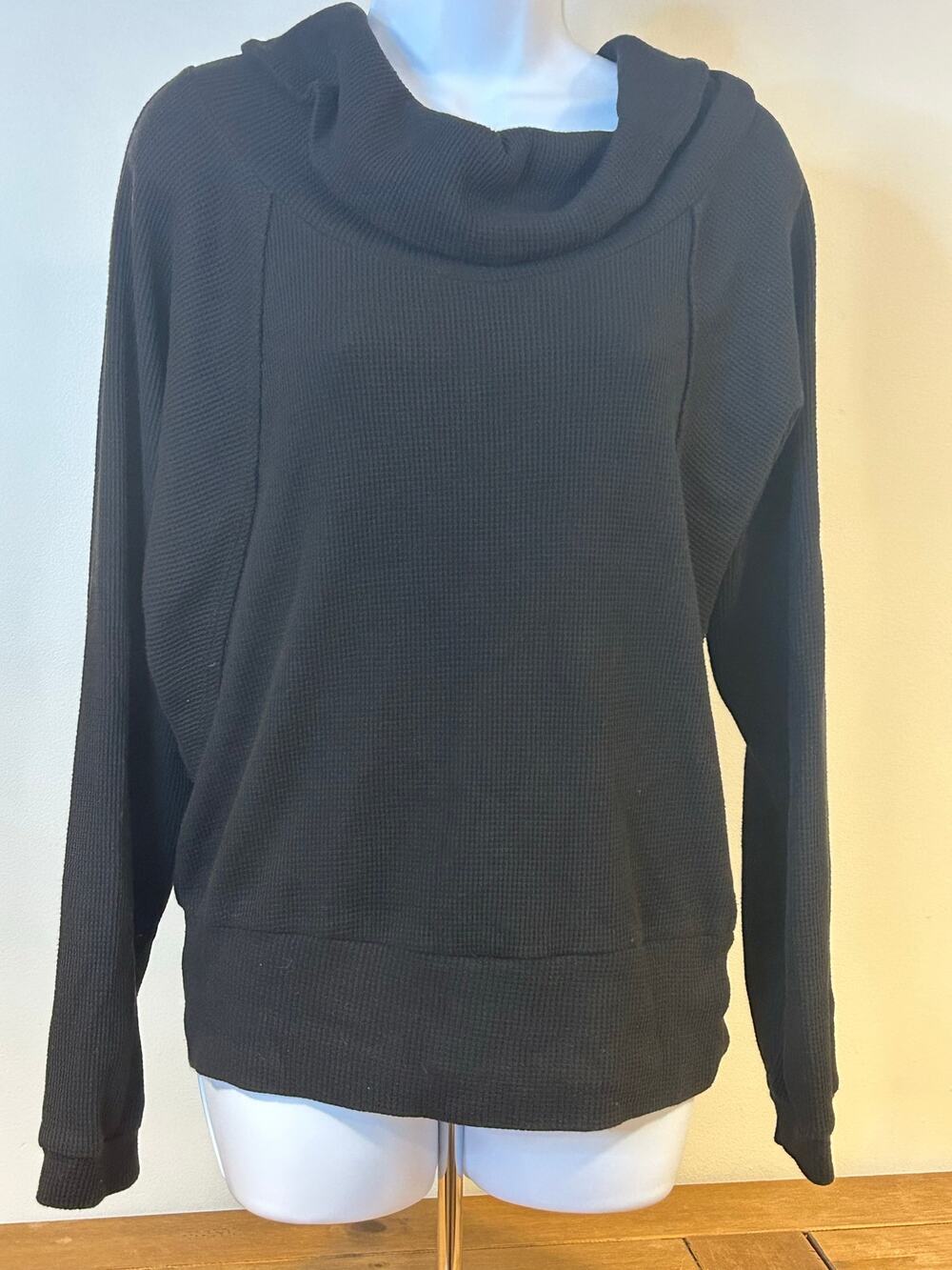 Anthropologi Pilcro Black Turtleneck Thermal Waffle Knit Long Sleeve Top Women M